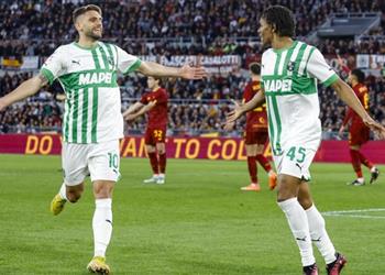 فيديو روما بدون مورينيو وبـ10 لاعبين يسقط برباعية أمام ساسولو في مباراة مثيرة بالكالشيو