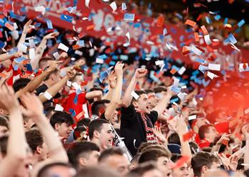 جماهير أتلتيك بلباو تهين برشلونة بـ أموال المافيا