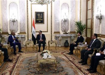 تفاصيل اجتماع رئيس كاف مع وزير الرياضة ومصطفى مدبولي