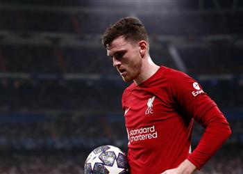 روبرتسون يدافع عن لاعب ليفربول يتلقى انتقادات عنيفة ولا أعرف لماذا