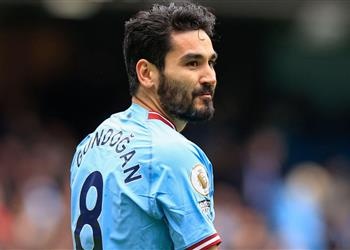 جوندوجان مازح ا عن مواجهة بايرن ميونخ لماذا يصطدم مانشستر سيتي دائم ا بفريق ألماني