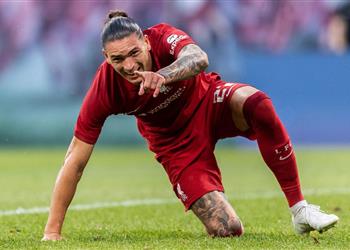 تقارير توضح طبيعة إصابة داروين نونيز بعد استبعاده من معسكر أوروجواي