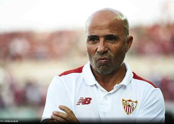 بعد 5 أشهر فقط إشبيلية ي قرر إقالة سامباولي رسمي ا