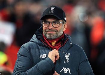 كلوب يطالب إدارة ليفربول بتجديد عقد لاعب الفريق