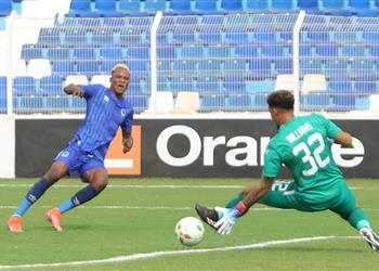 مهاجم الهلال يروي لـ بطولات كواليس غرفة الملابس بعد التعادل مع صن داونز