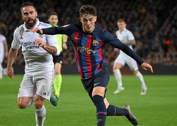 كارفاخال يعلق لأول مرة على هدف ريال مدريد الملغي أمام برشلونة