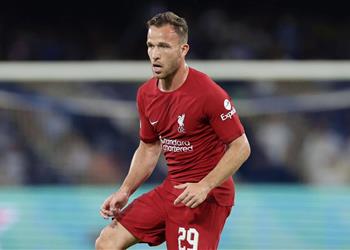 وكيل آرثر يحسم موقف البرازيلي من الاستمرار مع ليفربول