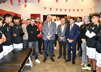 وزير الرياضة يدعم لاعبي منتخب مصر الأولمبي قبل مواجهة زامبيا