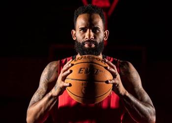 منها الراتب والتر هودج ي علن الأسباب الكاملة لرحيله عن الأهلي