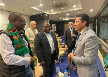 وزير الرياضة يؤازر منتخب مصر الأولمبي أمام زامبيا