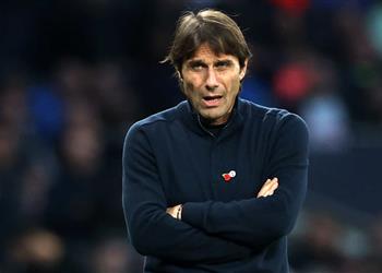 رئيس توتنهام يتخذ خطوة في حسم مصير كونتي