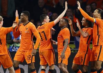 بينهم لاعب ليفربول استبعاد خماسي منتخب هولندا بسبب عدوى فيروسية