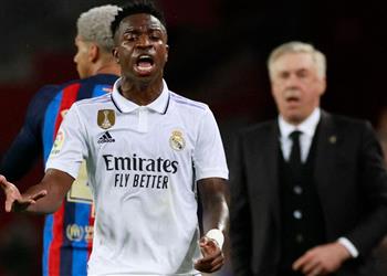 رابطة الليجا ترفع دعوى قضائية ضد جماهير برشلونة وتتخذ إجراء جديد ا بسبب فينيسيوس