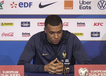 مبابي بعد حصوله على شارة قيادة منتخب فرنسا تحدثت مع جريزمان وهو محبط