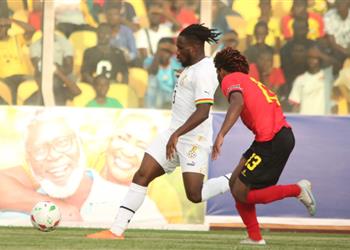 حكم مصري لإدارة مباراة غانا وأنجولا في تصفيات أمم إفريقيا