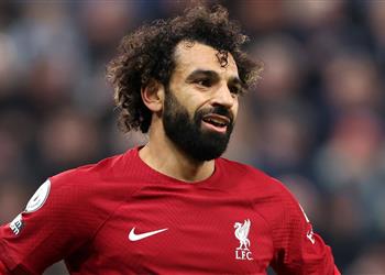 مدافع مانشستر سيتي محمد صلاح من أصعب 3 مهاجمين واجهتهم في مسيرتي الكروية
