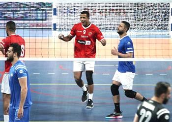 الأهلي يصعد إلى نهائي دوري الطائرة بعد الفوز على سموحة