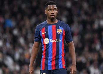 والد فاتي يثير الجدل حول ريال مدريد وينتقد برشلونة تزعجني معاملتهم