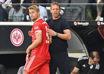 دي ليخت يعلق على إقالة ناجيلسمان وحقيقة توتر العلاقات معه قبل رحيله عن بايرن ميونخ