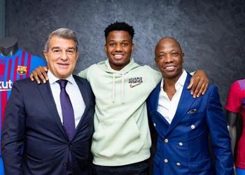 4 أندية إنجليزية تترقب مصير فاتي مع برشلونة