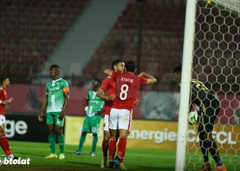 فيديو أحمد قندوسي ي سجل هدف الأهلي الثاني أمام القطن الكاميروني