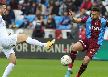 مدرب طرابزون سبور يعلق على إصابة تريزيجيه أمام عمراني