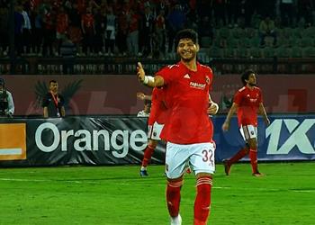 فيديو رأفت خليل يسجل هدف الأهلي الثالث أمام القطن الكاميروني