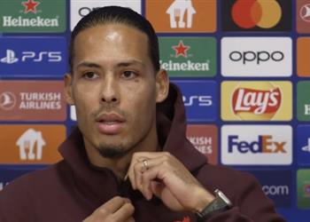فان دايك تنتظرنا مباراة ضخمة ضد مانشستر يونايتد وعلينا التحلي بالعدوانية