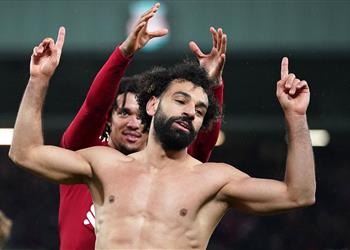 نيفيل محمد صلاح ظهر بمستوى مختلف ضد مانشستر يونايتد