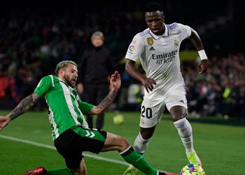 هدية لـ برشلونة ريال مدريد ي فرط في نقطتين بتعادل سلبي أمام ريال بيتيس بالدوري الإسباني