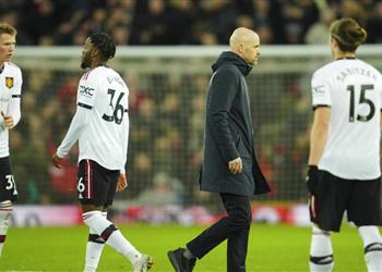 تين هاج يصدر أوامر قاسية تجاه لاعبي مانشستر يونايتد بعد سباعية ليفربول