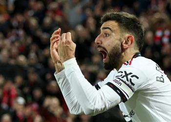 ذا صن توضح موقف تين هاج تجاه تجريد برونو فرنانديز من شارة قيادة مانشستر يونايتد