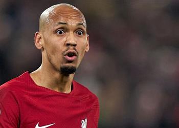 فابينيو يطالب مهاجم ليفربول بعدم الرحيل عن الفريق