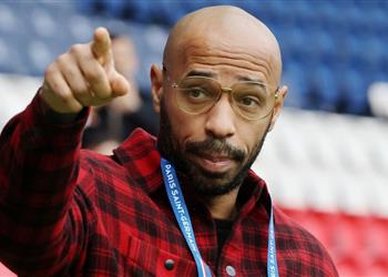 هنري يختار مرشحه المفضل للفوز في مباراة بايرن ميونخ وباريس سان جيرمان