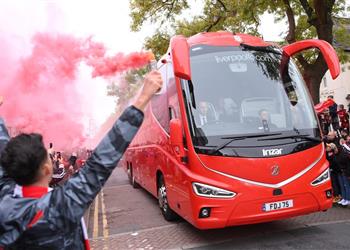 مانشستر سيتي يعلق على تعرض حافلة ليفربول للاعتداء بعد الرباعية