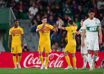 فيديو برشلونة يهزم إلتشي برباعية ويوسع الفارق مع ريال مدريد في الدوري الإسباني