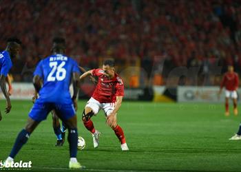 على بلدك وارجع لاعب الأهلي يتسبب في مشادة عقب مباراة الهلال وحدوث إصابات
