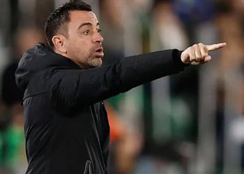 تشافي يوضح حالة دي يونج قبل مواجهة ريال مدريد وصاحب فكرة مشاركة جارسيا بوسط الملعب