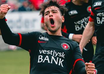 فيديو أمام أنظار عاشور ميتلاند يواصل الصحوة بفوز صعب على لينجبي في الدوري الدنماركي