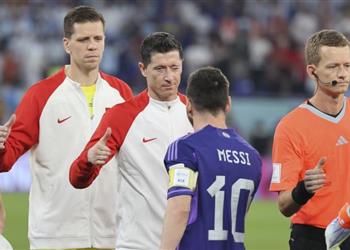 ليفاندوفسكي أتمنى اللعب مع ميسي الموسم المقبل وتعرضت لضربة قوية ضد ريال مدريد