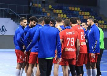 الأهلي يهزم الزمالك ويضرب موعد ا مع سبورتنج في نهائي كأس مصر لكرة اليد