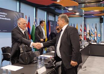 تيباس لابورتا لم يكن مقنع ا في دفاعه عن برشلونة ولن نغير القوانين من أجل عودة ميسي