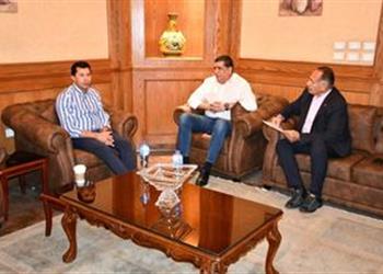 وزير الرياضة يبحث مع رئيس اتحاد اليد الاستعدادات لبطولة إفريقيا وأوليمبياد باريس