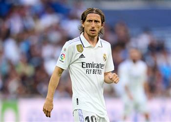 عرض خيالي لـ مودريتش من الدوري السعودي واللاعب ينتظر ريال مدريد