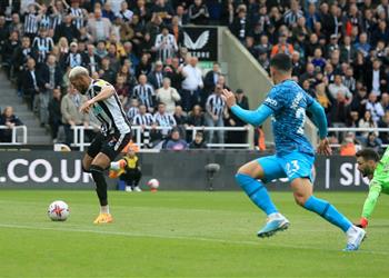 أرقام تاريخية لـ نيوكاسل بالدوري الإنجليزي بعد أهدافه الخمسة أمام توتنهام