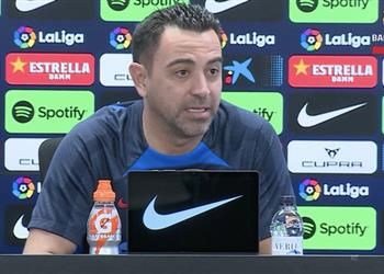 تشافي يعلن موعد عودة ديمبلي وكريستنسن ويرد على لقب العشبي