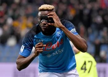 دوري أبطال أوروبا يبعد أوسيمين عن الدوري الإنجليزي