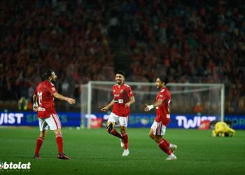 رشيد الطاوسي الرجاء محظوظ بغياب لاعب الأهلي عن مباراة الإياب في دوري الأبطال