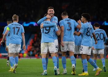 لاعب مانشستر سيتي يتجاهل 3 عروض من أجل برشلونة