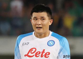 الخدمة العسكرية تجبر كيم مين جاي على مغادرة نابولي